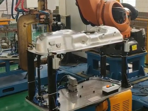 汽車油箱點(diǎn)焊機(jī)器人工作站