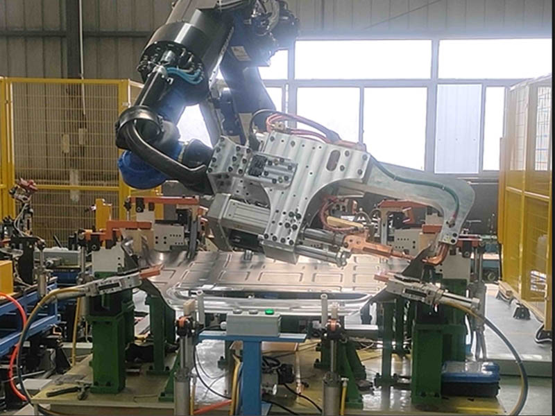 汽車駕駛室隔離欄點(diǎn)焊工作站